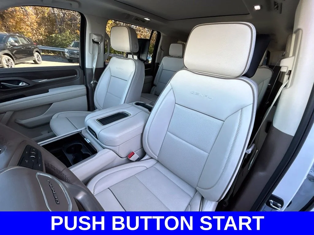 Used 2024 White GMC Denali image 17