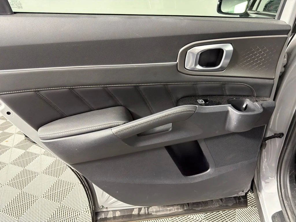 Used 2023 Gray Kia SX image 21