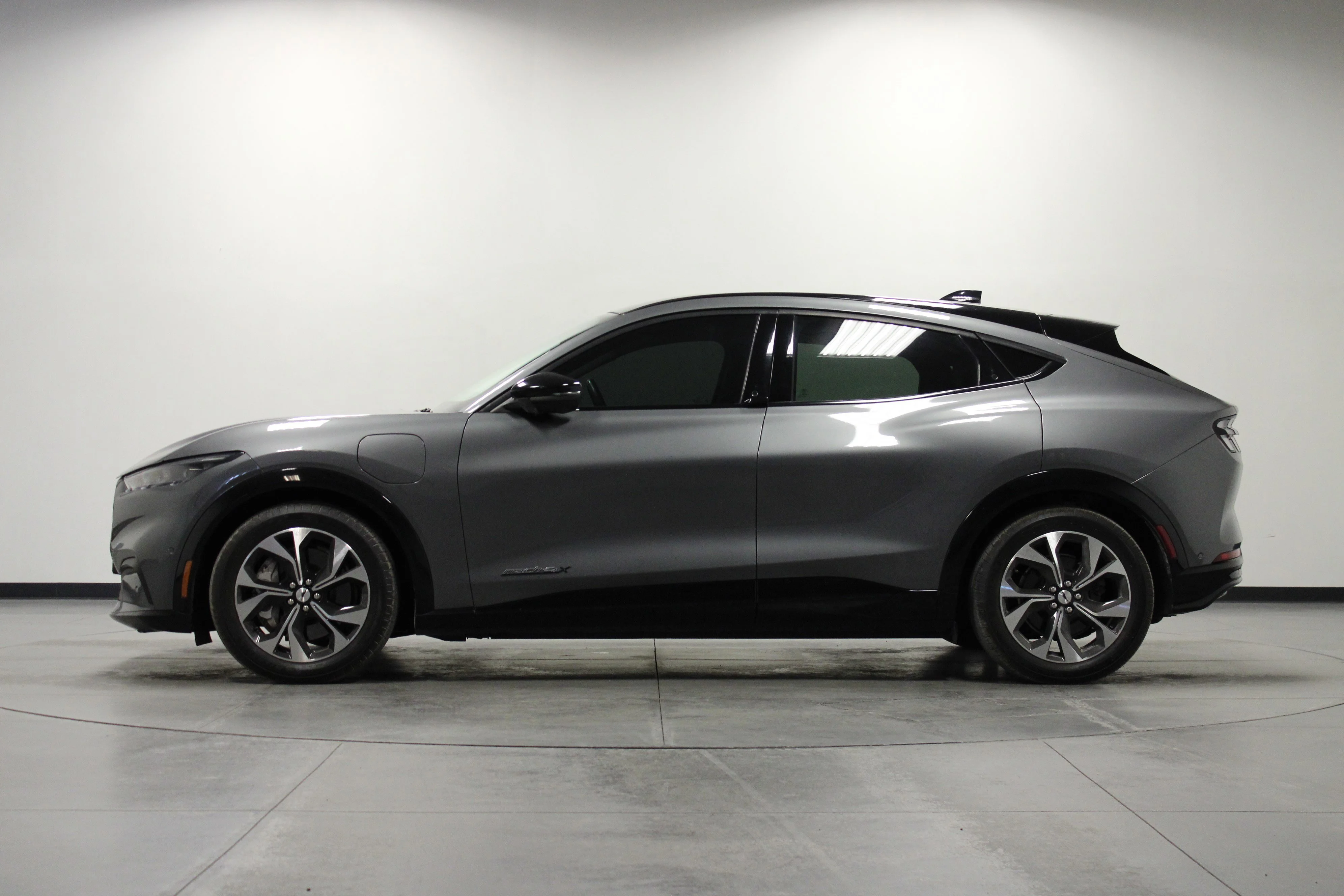 Used 2021 Gray Metallic Ford Premium image 7