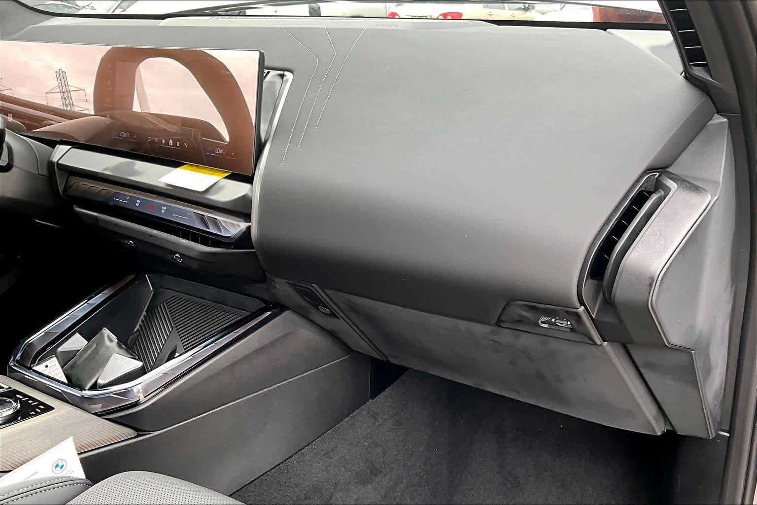 Used 2026 Skyscraper Grey Metallic BMW 30 xDrive image 18