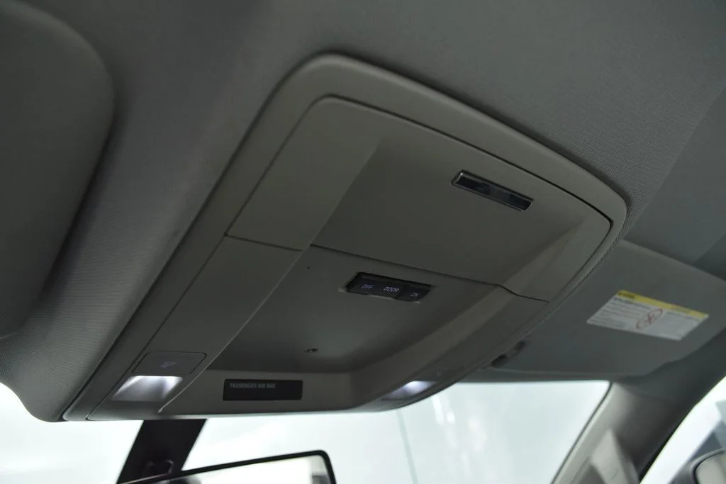 Used 2015 Summit White Chevrolet Work Truck image 11