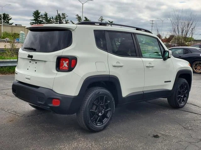 Used 2020 Alpine White Clearcoat Jeep Altitude image 4