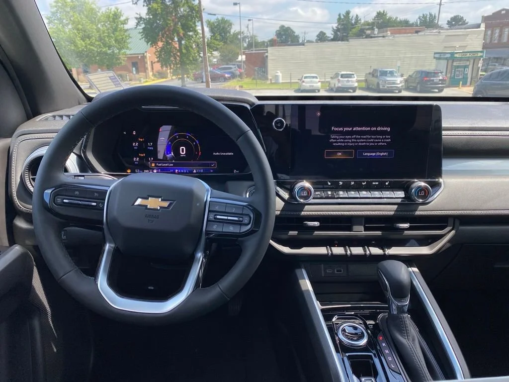 2025 Chevrolet Colorado LT - Photo 13