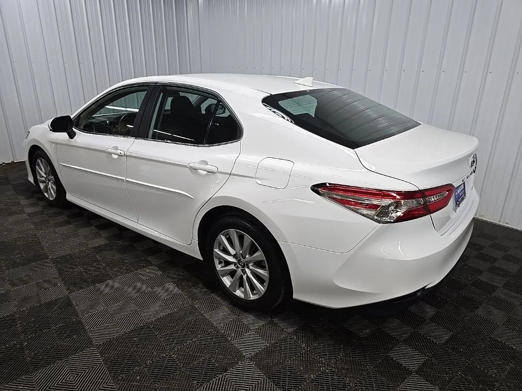 Used 2020 White Toyota LE image 9