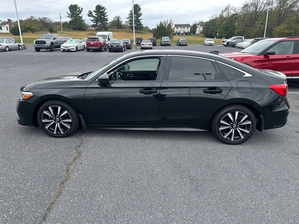 Used 2023 Crystal Black Pearl Honda EX image 6