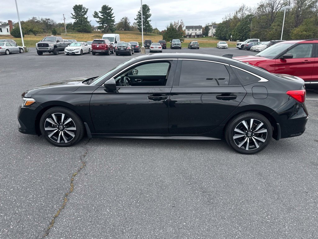 Used 2023 Black Honda EX image 6