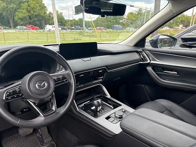 Used 2024 Blue Mazda Preferred image 9