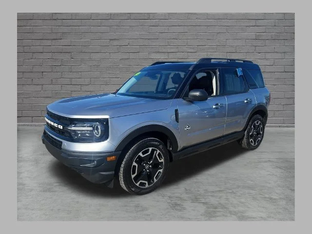 Used 2021 Silver Ford Outer Banks image 1
