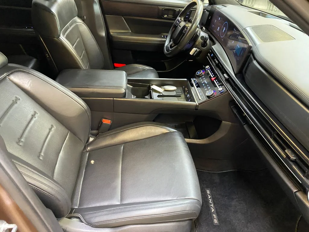 Used 2025 Brown Hyundai Calligraphy image 28