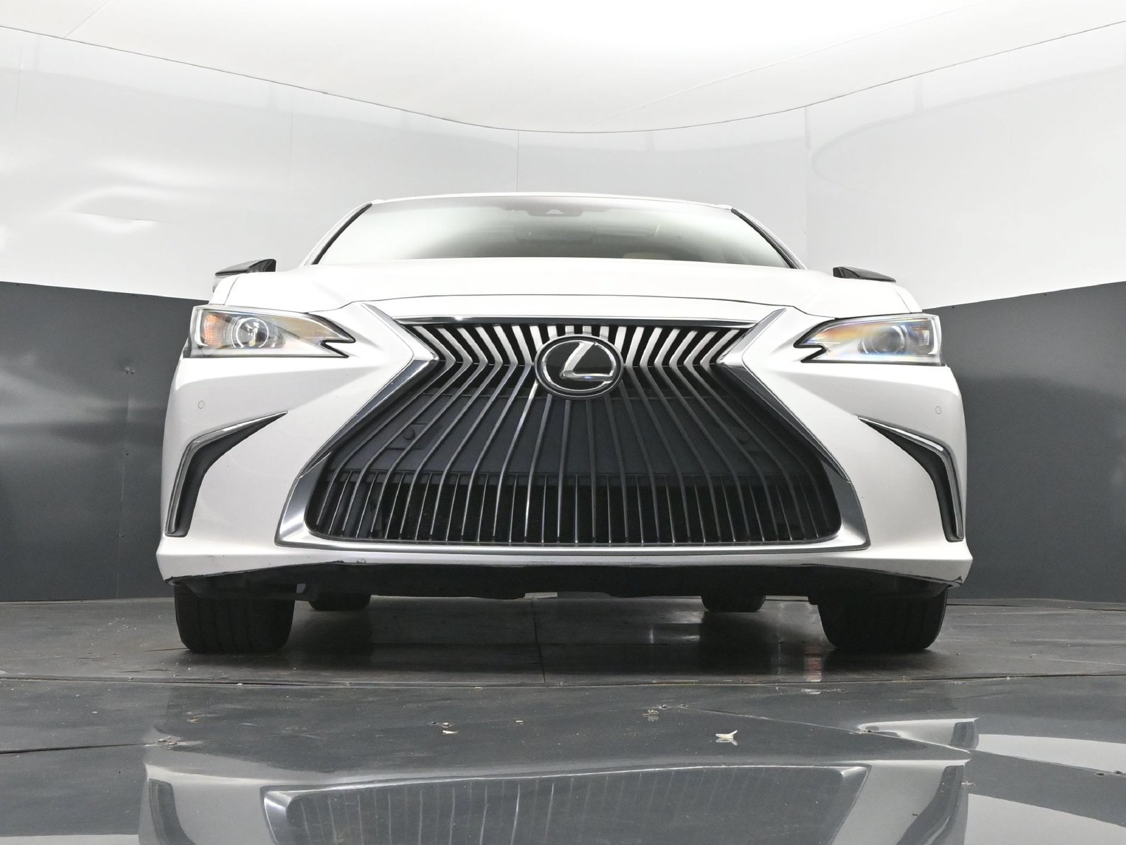 2021 Lexus ES 350 - Photo 45