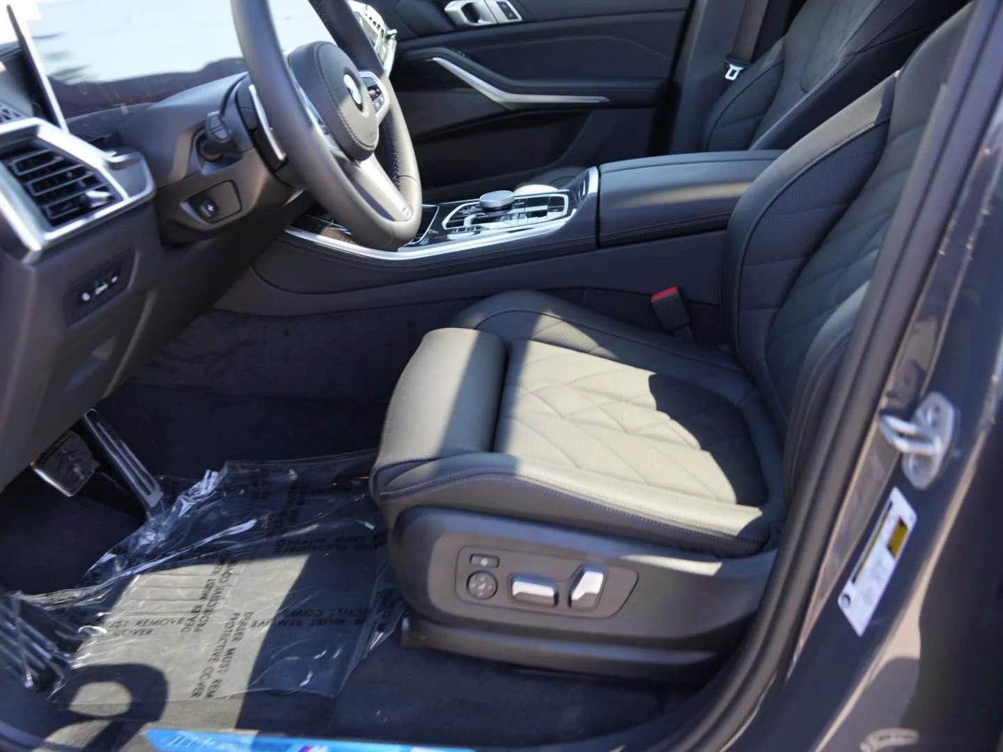 New 2026 Dravit Grey Metallic BMW sDrive40i image 25