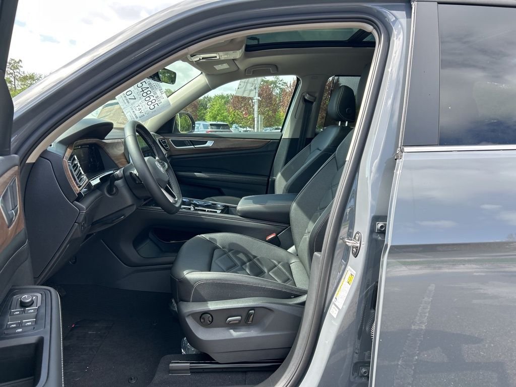 New 2026 Gray Volkswagen 2.0T SE w/Technology image 15