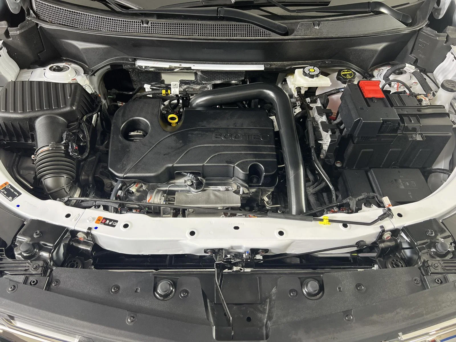 New 2026 Summit White Chevrolet LT image 30