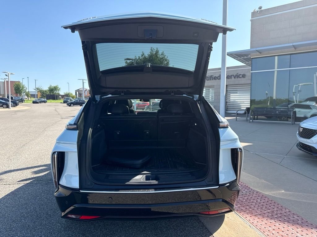 Used 2024 Blue Cadillac Luxury image 7