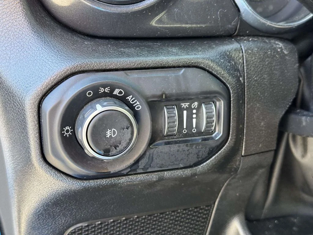 Used 2022 Blue Jeep Unlimited Sport Altitude image 28