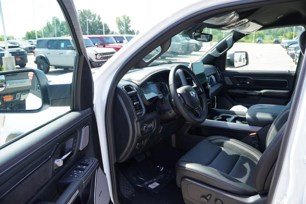 New 2026 Bright White Clear-Coat Exterior Paint RAM Laramie image 12