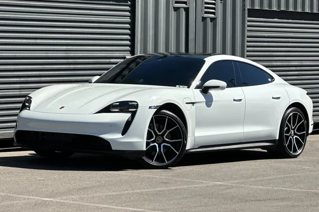 2023 Porsche Taycan 