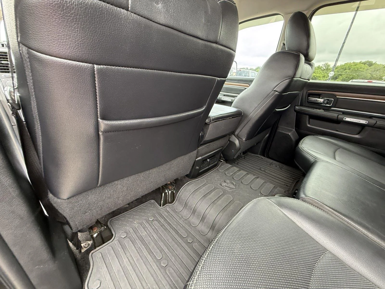Certified Used 2017 Granite Crystal Clearcoat Metallic Ram Laramie image 25