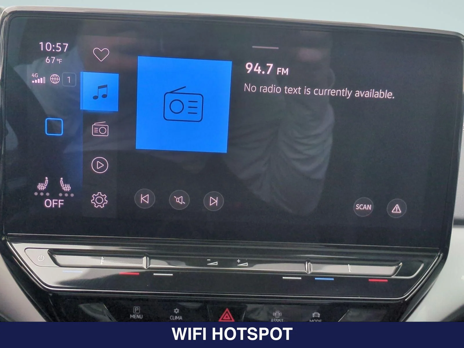 Used 2023 White Volkswagen Pro S image 22