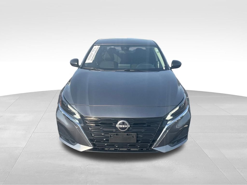Used 2024 Gray Nissan 2.5 SV image 8