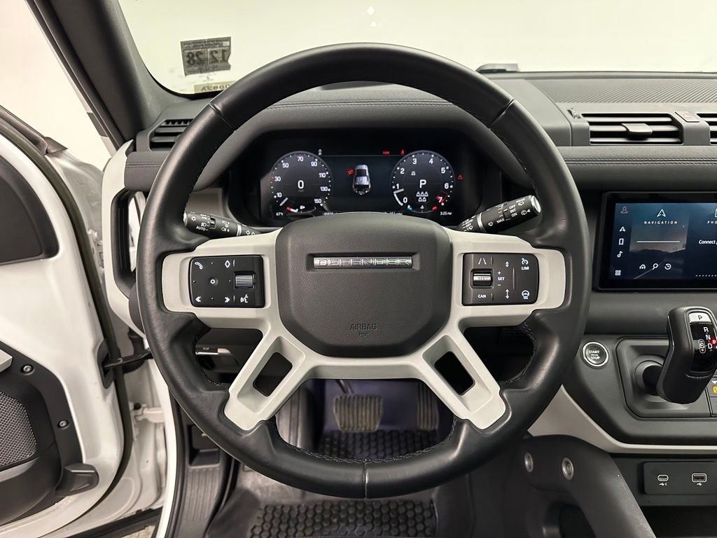 Used 2023 Fuji White Land Rover SE image 15