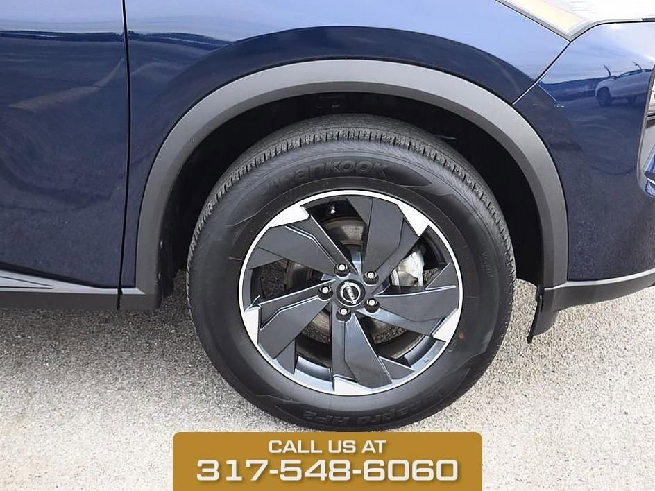 Used 2025 Deep Ocean Blue P Nissan SV image 9