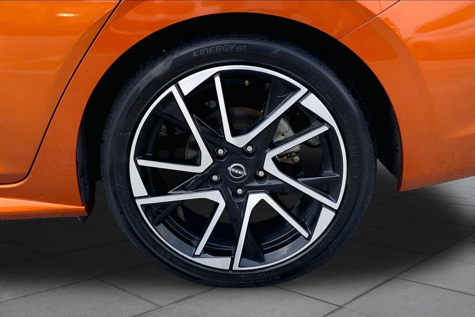 Used 2025 Monarch Orange Metallic/Super Black Nissan SR image 11
