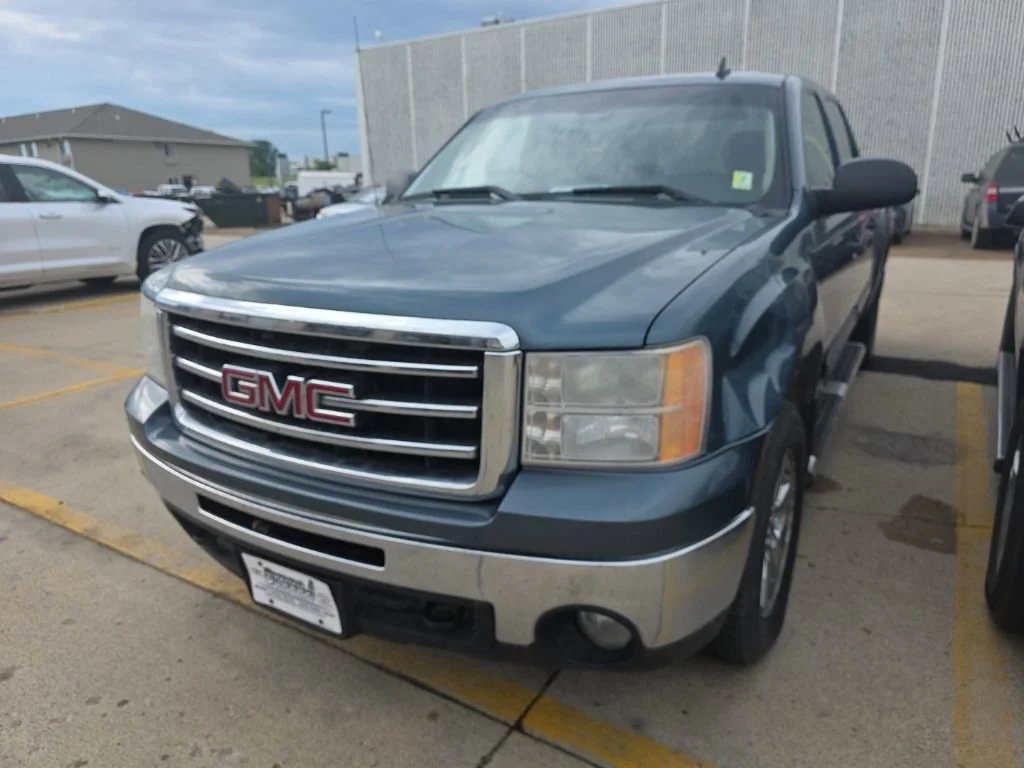 2013 GMC Sierra 4WD Crew Cab SLE SWB's photo