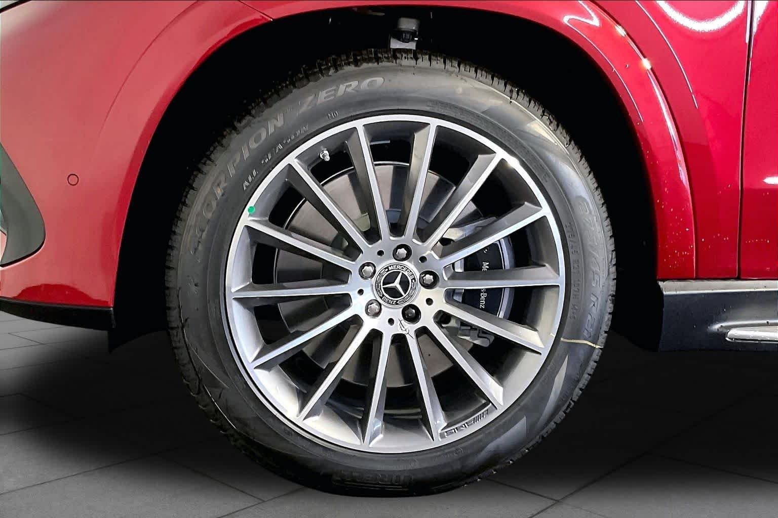 New 2027 MANUFAKTUR Patagonia Red Metallic Mercedes-Benz GLE 450 image 17