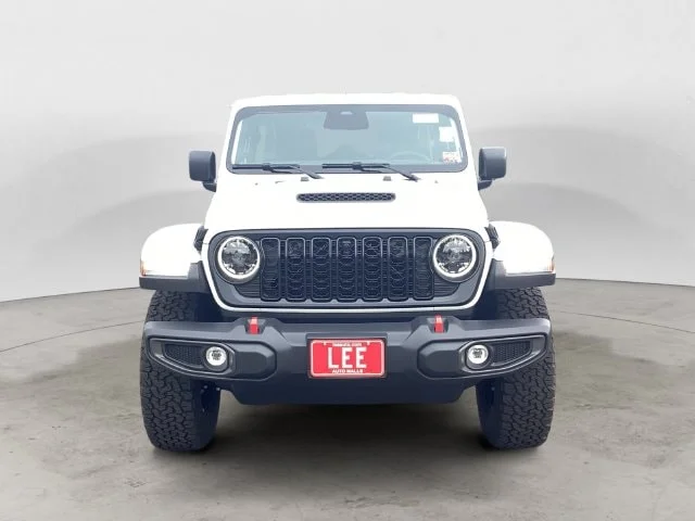 New 2027 Bright White Clearcoat Jeep 4-DOOR RUBICON image 9