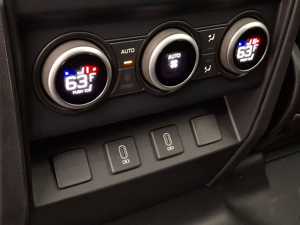 New 2026 Tasman Blue LAND ROVER S image 7