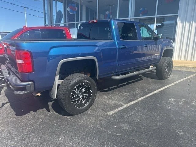 Used 2017 Blue GMC SLE image 9