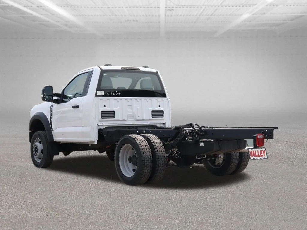 New 2026 Oxford White Ford F-550® XL image 9