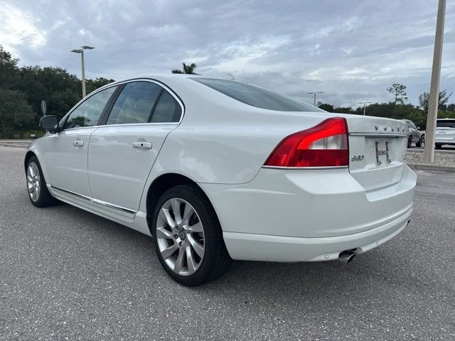 Used 2013 White Volvo T6 image 5