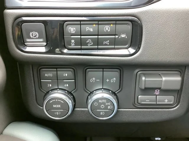 2026 GMC Yukon XL AT4 - Photo 23