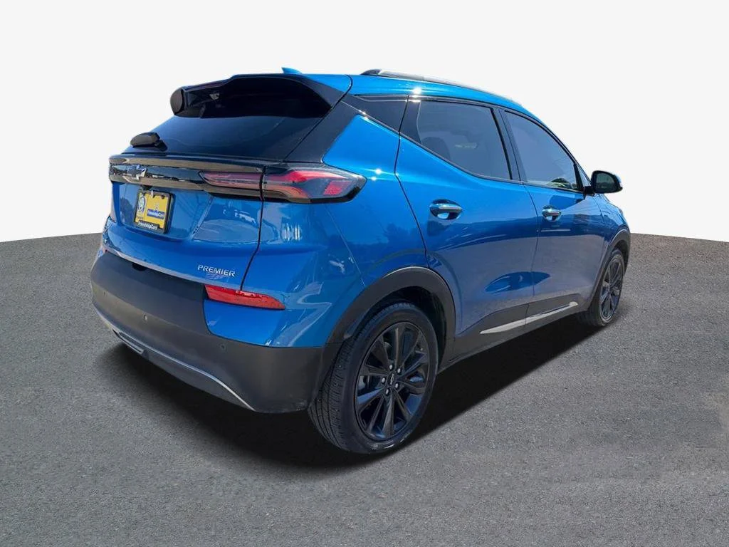 Used 2022 Blue Chevrolet Premier image 2