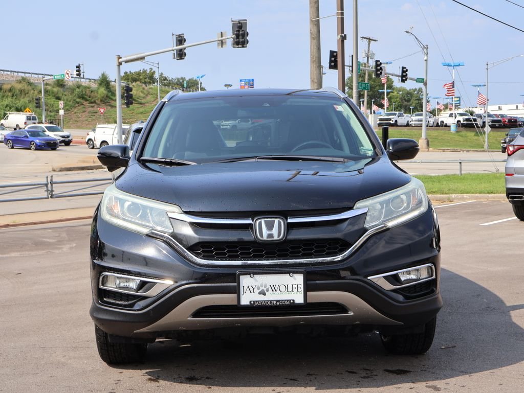 Used 2016  Honda Touring image 2