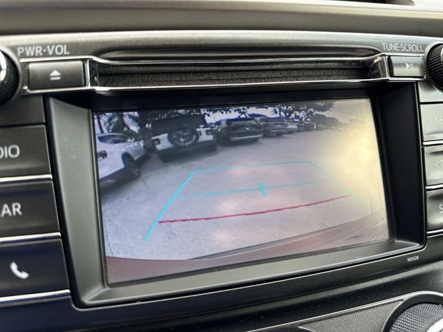 2015 Toyota RAV4 LE - Photo 17