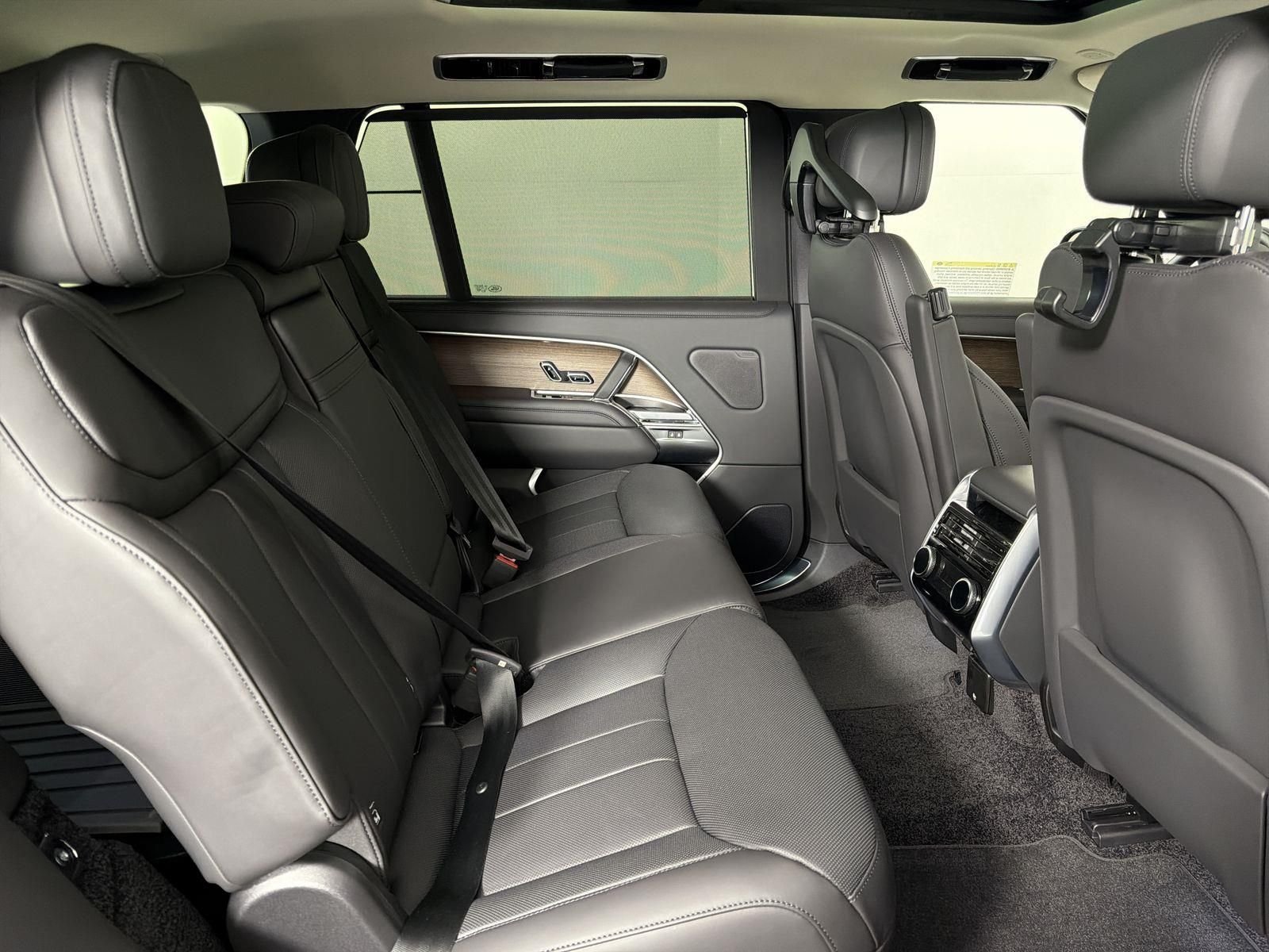 2026 Land Rover Range Rover SE - Photo 30