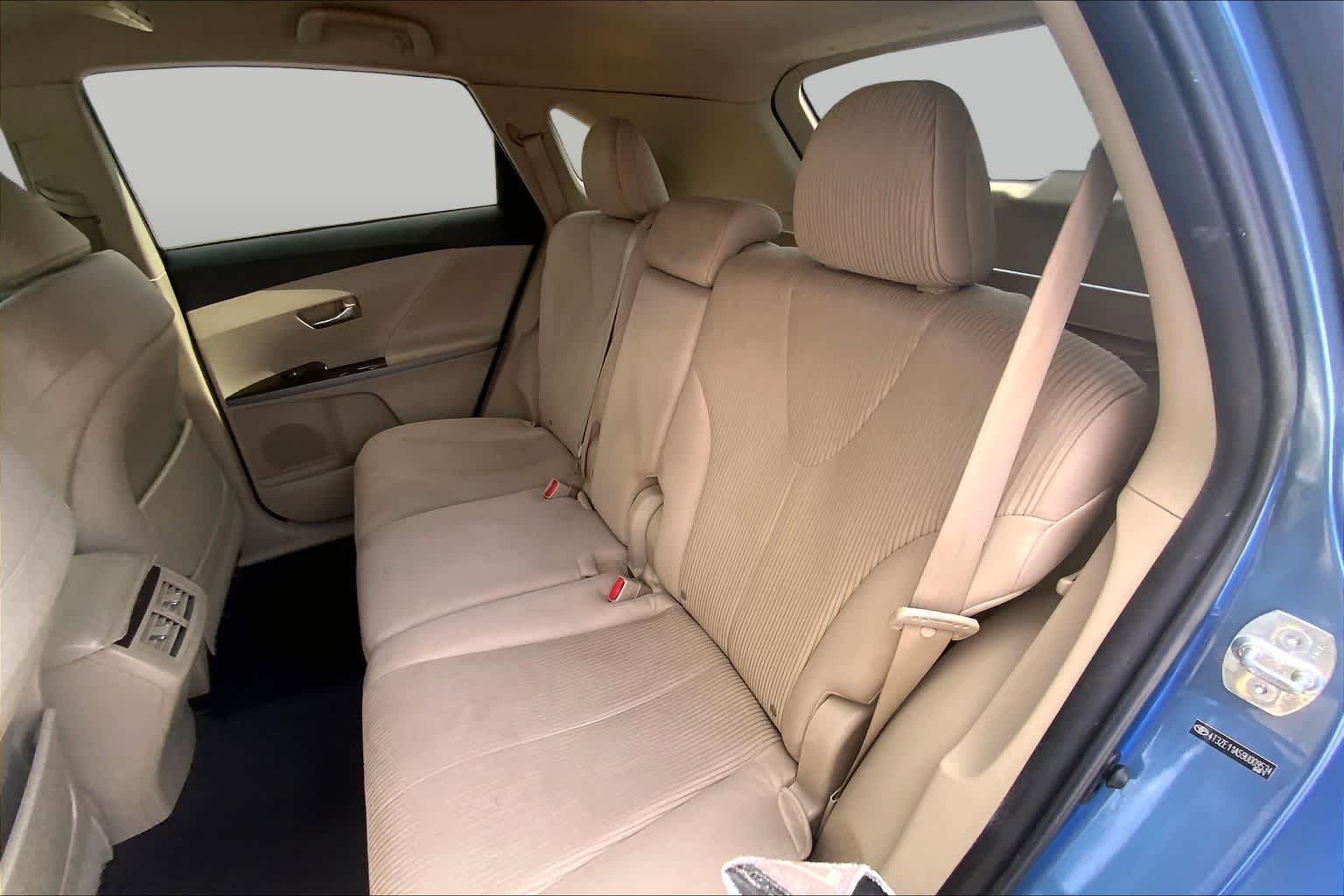 Used 2009 Tropical Sea Metallic Toyota  image 19