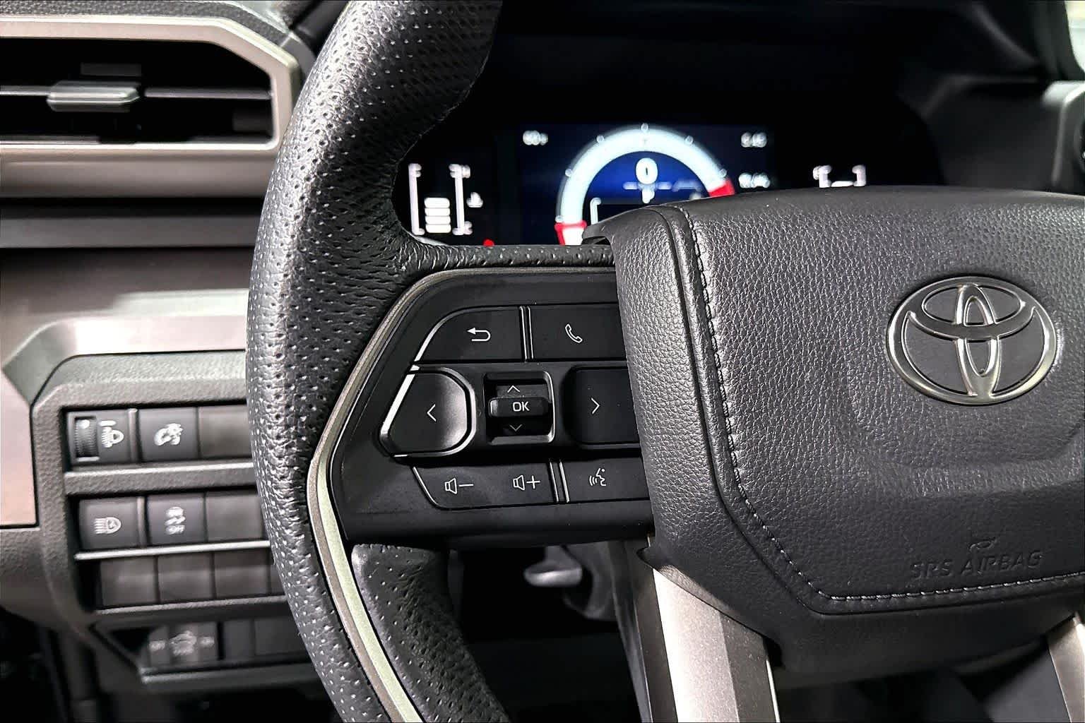 Used 2025 Underground Toyota SR5 image 23