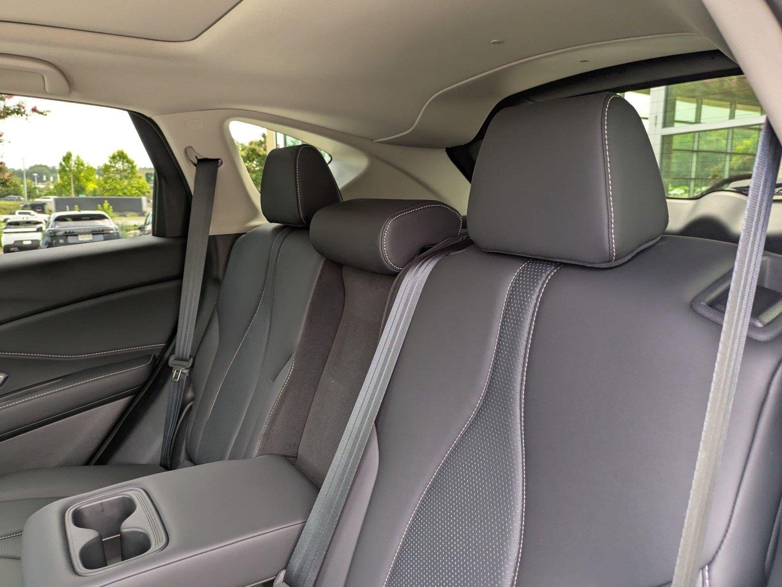 Used 2023 Platinum White Pearl Acura w/Technology Package image 25