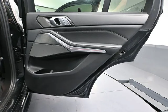 2022 BMW X5 M50i - Photo 46