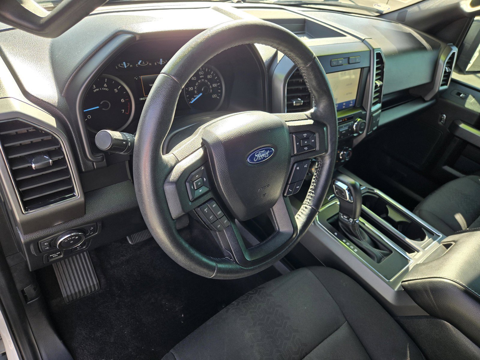 Used 2020 White Ford LARI image 18