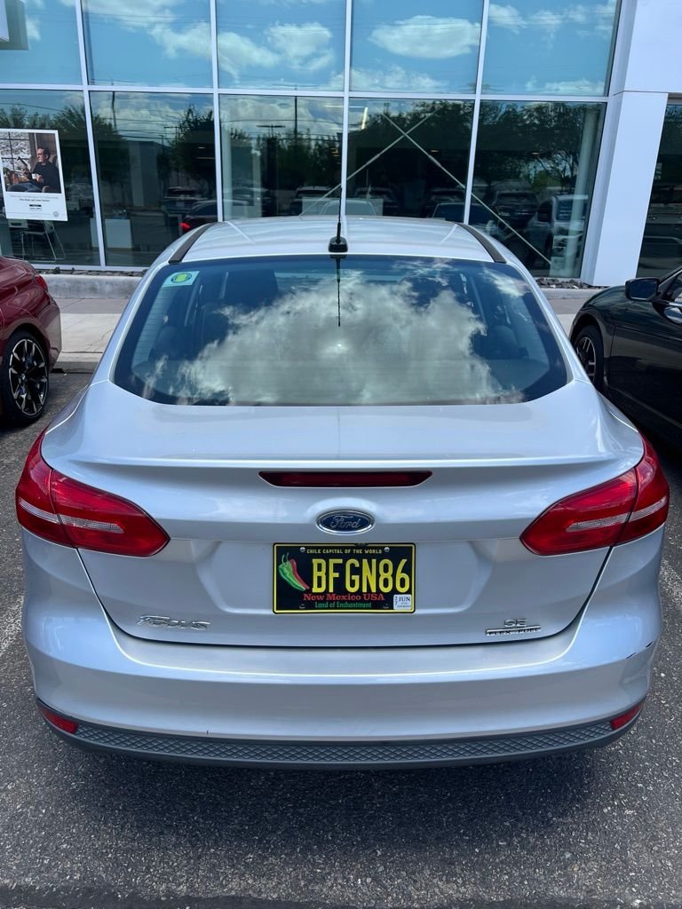 Used 2016 Silver Ford SE image 4