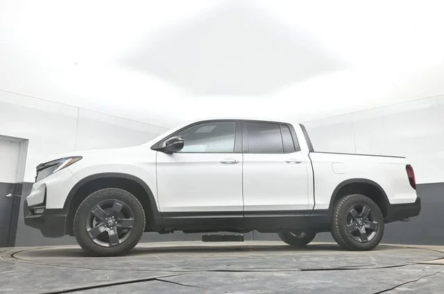 Certified Used 2026 Platinum White Pearl Honda TrailSport image 98