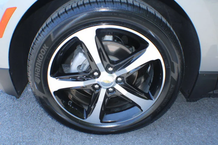 Used 2024 Sterling Gray Metallic Chevrolet LT image 5