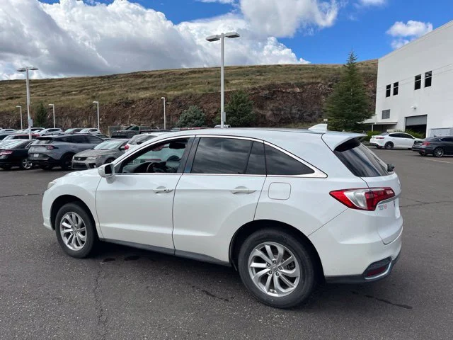 Used 2017 Diamond White Pearl Acura Base image 12