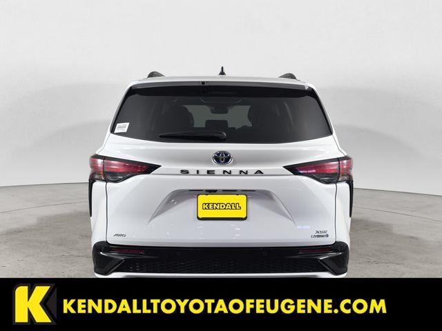 Used 2022 White Toyota XLE image 6