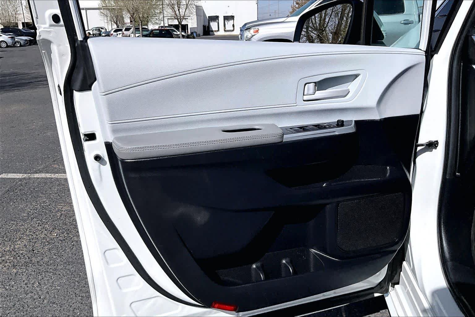 2025 Toyota Sienna LE - Photo 19